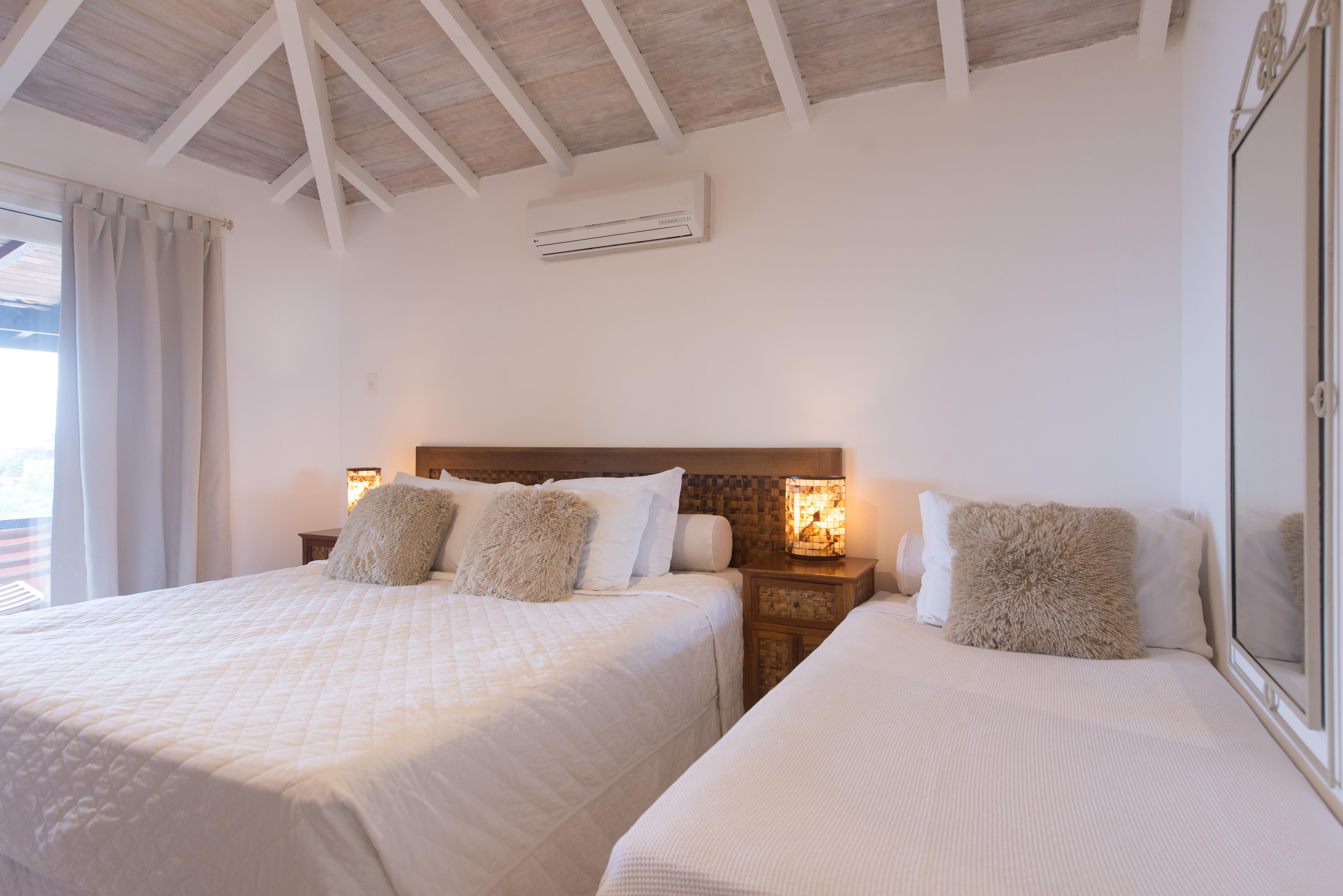 Hotel La Pedrera Small & 4*