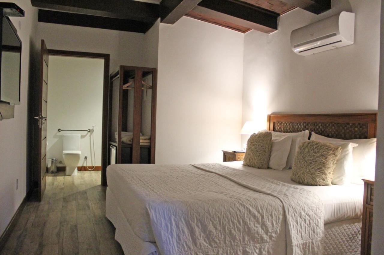 La Pedrera Small &